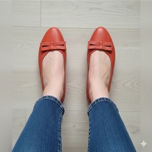 Two Pretty | Handcrafted Leather Ballet Flats with Bow - Orange